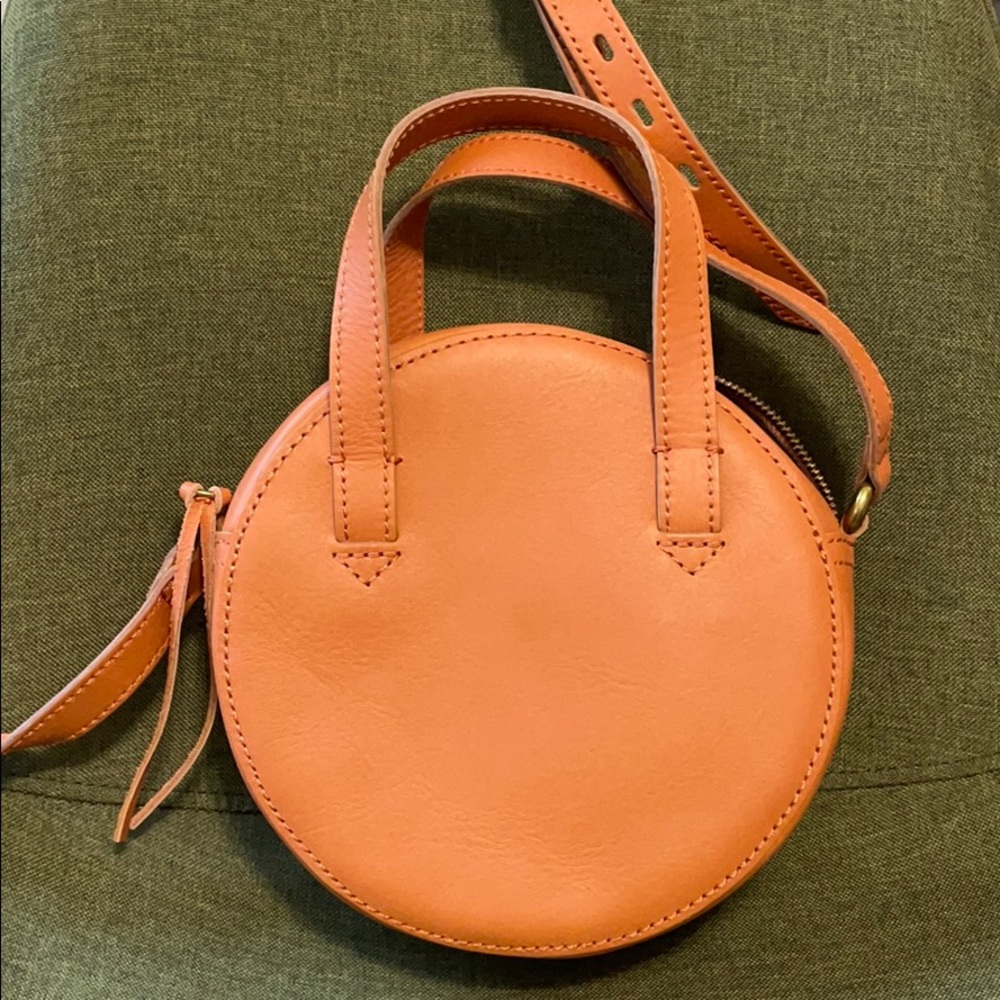 Madewell circle crossbody with strap and handles